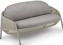 Laden Sie das Bild in den Galerie-Viewer, AHNDA Sofa