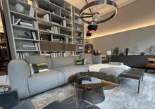 Laden Sie das Bild in den Galerie-Viewer, Cassina Mex-Hi Sofa