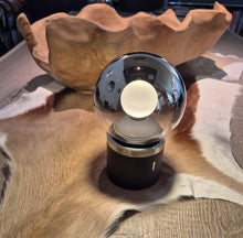 Laden Sie das Bild in den Galerie-Viewer, Occhio Luna Pura Akkuleuchte