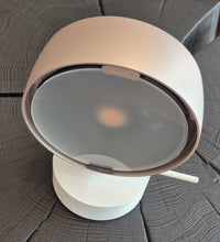 Laden Sie das Bild in den Galerie-Viewer, Occhio Sento Verticale Wandleuchte