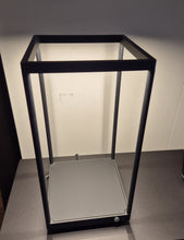 Laden Sie das Bild in den Galerie-Viewer, Serien Lighting Reflex Table S