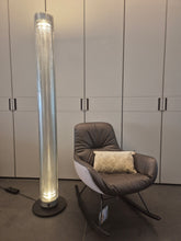 Laden Sie das Bild in den Galerie-Viewer, Belux Twilight 360 black edition Stehleuchte