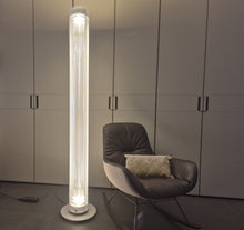 Laden Sie das Bild in den Galerie-Viewer, Belux Twilight 360 Stehleuchte