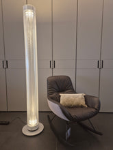 Laden Sie das Bild in den Galerie-Viewer, Belux Twilight 360 Stehleuchte