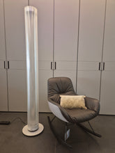 Laden Sie das Bild in den Galerie-Viewer, Belux Twilight 360 Stehleuchte