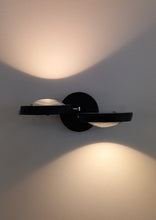 Laden Sie das Bild in den Galerie-Viewer, Lodes Nautilus D2W Wandleuchte