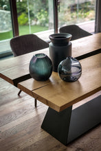 Laden Sie das Bild in den Galerie-Viewer, Bedrock Plank C Resin