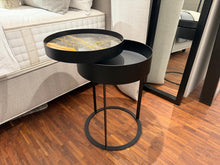 Laden Sie das Bild in den Galerie-Viewer, Nachttisch Night von Draenert (Ausstellungsstück)