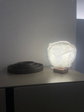 Laden Sie das Bild in den Galerie-Viewer, Babycloud Tischleuchte - Ausstellungsstück