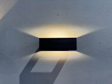 Laden Sie das Bild in den Galerie-Viewer, Wandleuchte Brick