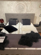 Laden Sie das Bild in den Galerie-Viewer, Bett Quadro von Schramm (Ausstellungsstück)