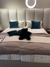 Laden Sie das Bild in den Galerie-Viewer, Bett Grand Cru von Schramm (Ausstellungsstück)