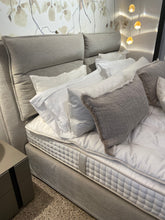 Laden Sie das Bild in den Galerie-Viewer, Bett Fold von Schramm (Ausstellungsstück)