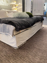 Laden Sie das Bild in den Galerie-Viewer, Bett Fold von Schramm (Ausstellungsstück)