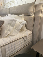 Laden Sie das Bild in den Galerie-Viewer, Bett Fold von Schramm (Ausstellungsstück)