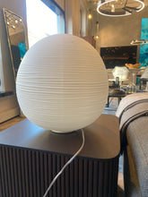 Laden Sie das Bild in den Galerie-Viewer, Rituals XL Tischleuchte - Ausstellungsstück