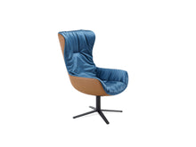 Laden Sie das Bild in den Galerie-Viewer, Leya Cocktail Wingback Chair (Fußkreuz)