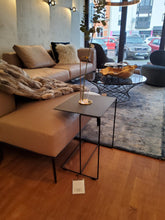 Laden Sie das Bild in den Galerie-Viewer, Beistelltisch Oki von Walter Knoll (Ausstellungsstück)