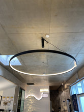 Laden Sie das Bild in den Galerie-Viewer, Superloop Pendelleuchte - Ausstellungsstück