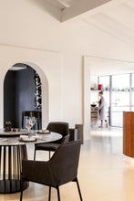 Laden Sie das Bild in den Galerie-Viewer, BC 07 Basket Tisch (rund)