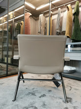 Laden Sie das Bild in den Galerie-Viewer, Sessel Beverly 14 von B&B Italia (Ausstellungsstück)