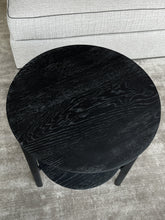 Laden Sie das Bild in den Galerie-Viewer, Beistelltisch Bok von Ethnicraft (Ausstellungsstück)