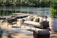 Laden Sie das Bild in den Galerie-Viewer, Paros 3er Sofa