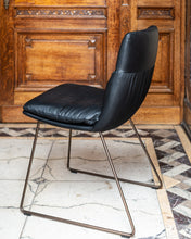 Laden Sie das Bild in den Galerie-Viewer, Faye Casual Stuhl (Drahtkufengestell)