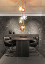 Laden Sie das Bild in den Galerie-Viewer, Faye Armlehnstuhl mit niedrigen Armlehnen (Drahtkufengestell)