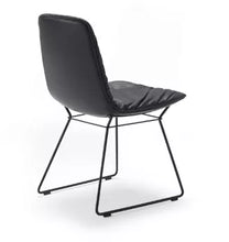 Laden Sie das Bild in den Galerie-Viewer, Leya Chair (Drahtgestell)