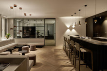 Laden Sie das Bild in den Galerie-Viewer, io Verticale Wandleuchte