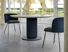 Laden Sie das Bild in den Galerie-Viewer, Gaia Line Stuhl (4-Fuß-Rundrohrgestell)
