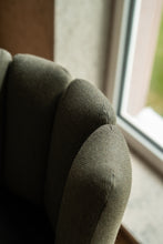 Laden Sie das Bild in den Galerie-Viewer, Gaia Stuhl (4-Fuß-Rundrohrgestell)