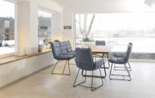 Laden Sie das Bild in den Galerie-Viewer, Arva Stuhl (Drahtkufengestell)