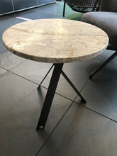 Laden Sie das Bild in den Galerie-Viewer, Beistelltisch Mortimer von Draenert (Ausstellungsstück)