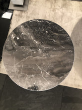 Laden Sie das Bild in den Galerie-Viewer, Beistelltisch Mortimer von Draenert (Ausstellungsstück)