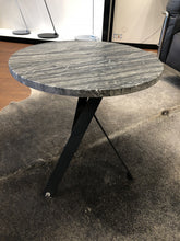 Laden Sie das Bild in den Galerie-Viewer, Beistelltisch Mortimer von Draenert (Ausstellungsstück)