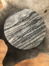 Laden Sie das Bild in den Galerie-Viewer, Beistelltisch Mortimer von Draenert (Ausstellungsstück)