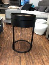 Laden Sie das Bild in den Galerie-Viewer, Nachttisch Night von Draenert (Ausstellungsstück)