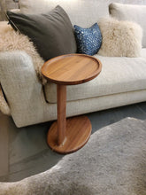 Laden Sie das Bild in den Galerie-Viewer, Beistelltisch Oliver von Flexform (Ausstellungsstück)