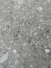 Laden Sie das Bild in den Galerie-Viewer, Outdoortisch U-Nite von Royal Botania (Ausstellungsstück)