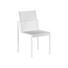 Laden Sie das Bild in den Galerie-Viewer, Alura 47 Stuhl