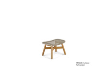 Laden Sie das Bild in den Galerie-Viewer, MBRACE Hocker