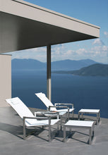 Laden Sie das Bild in den Galerie-Viewer, Ninix Sessel