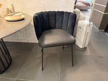 Laden Sie das Bild in den Galerie-Viewer, Gaia Stuhl von KFF
