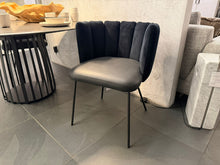 Laden Sie das Bild in den Galerie-Viewer, Gaia Stuhl von KFF
