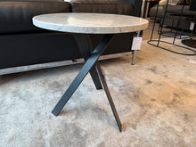 Laden Sie das Bild in den Galerie-Viewer, Beistelltisch Mortimer von Draenert (Ausstellungsstück)
