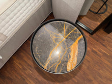 Laden Sie das Bild in den Galerie-Viewer, Nachttisch Night von Draenert (Ausstellungsstück)
