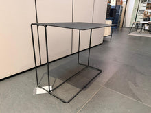 Laden Sie das Bild in den Galerie-Viewer, Beistelltisch OKI von Walter Knoll
