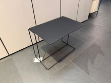 Laden Sie das Bild in den Galerie-Viewer, Beistelltisch OKI von Walter Knoll
